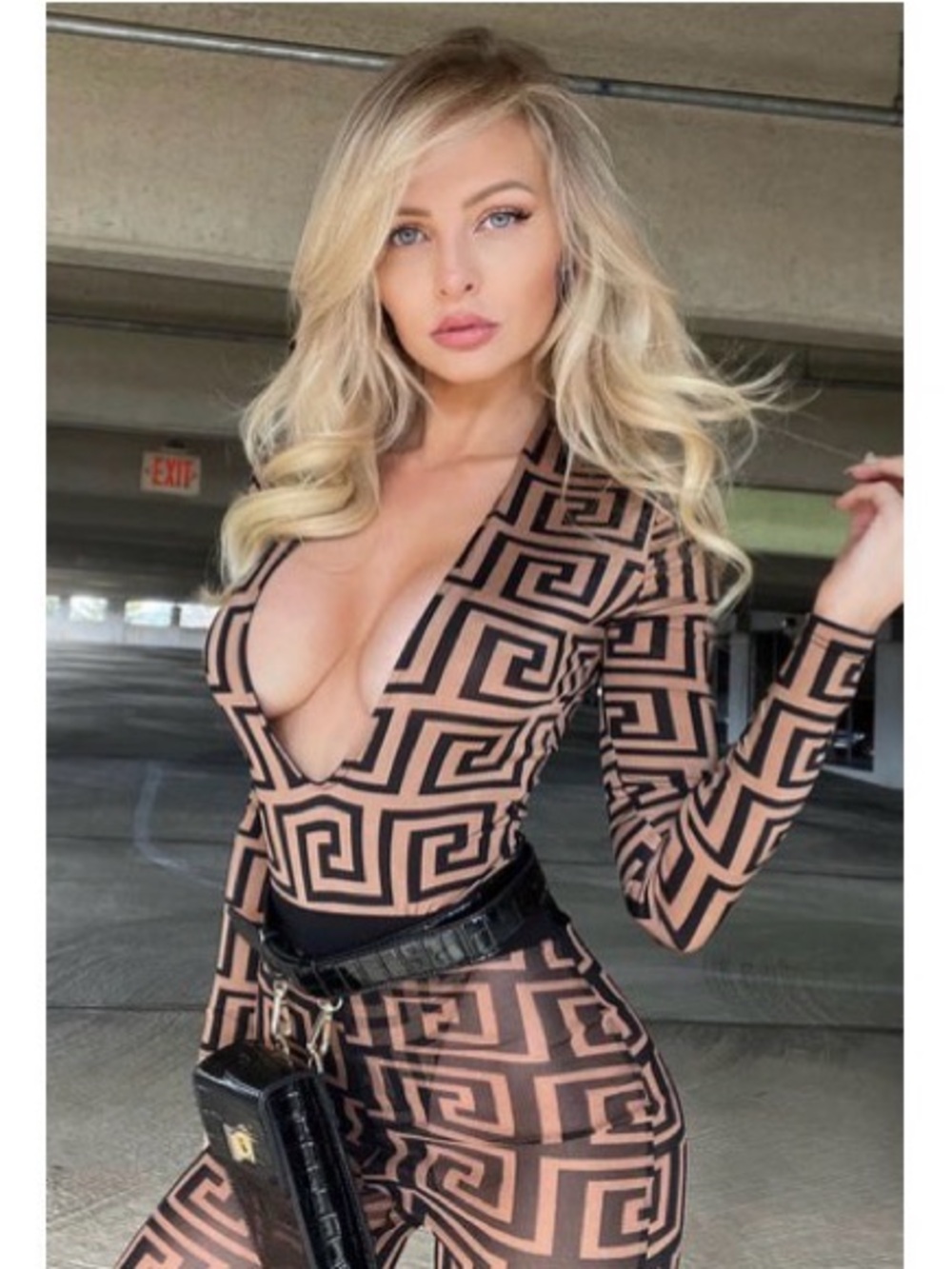 Fashion Nova Geometric Deep V Jumpsuit - Black & Tan
